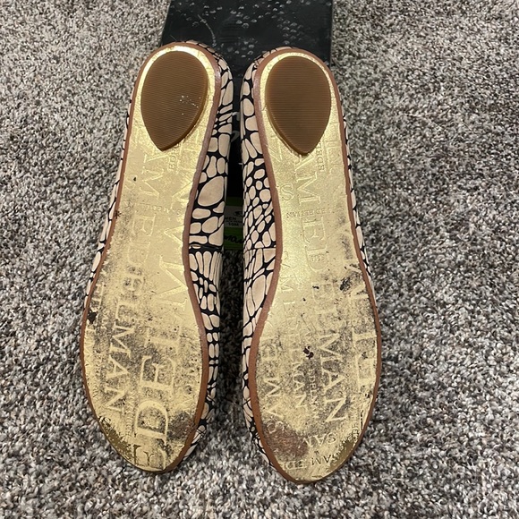 Fun gold buckle flats - Picture 2 of 2